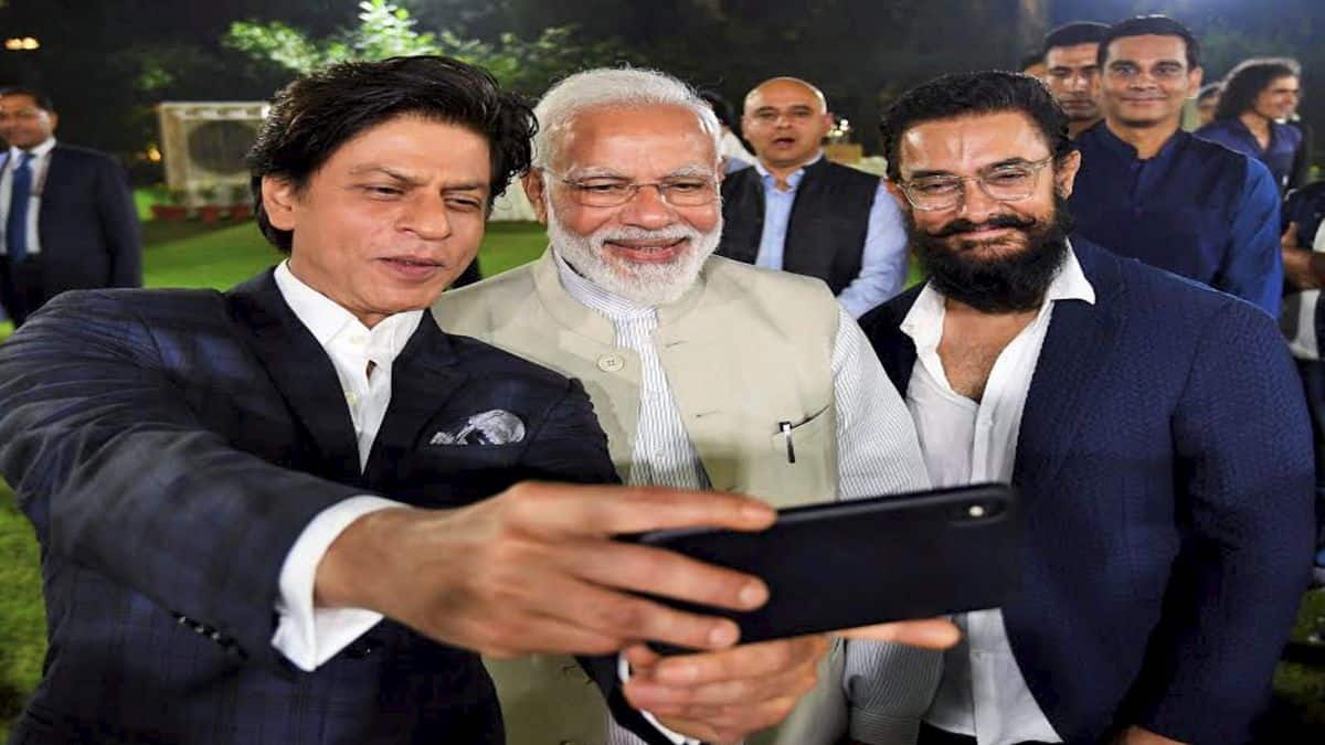 Narendra Modi's Entry to Parliament Recalled