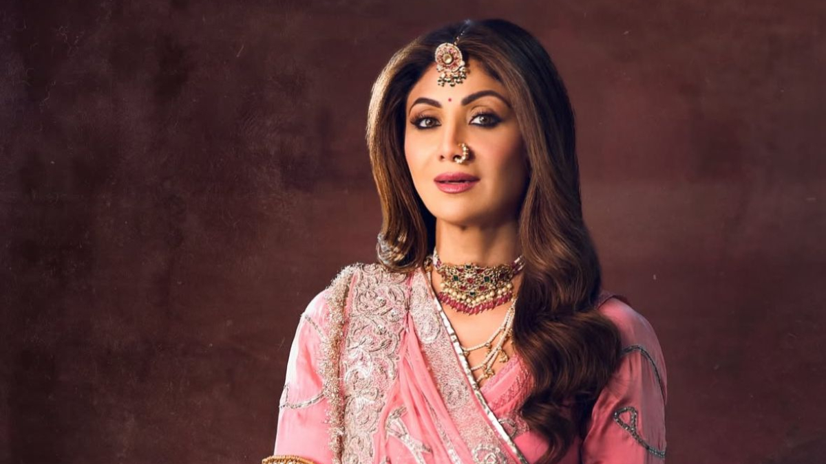 Navratri Special: Five times when Bollywood actress Shilpa Shetty aced her traditional outfits Navratri Special: Five times when Bollywood actress Shilpa Shetty aced her traditional outfits