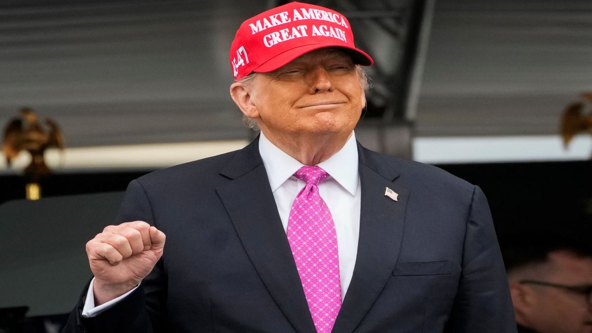 Trump threatens Chicago with ‘apocalyptic force’ as Pritzker calls him a ‘wannabe dictator’