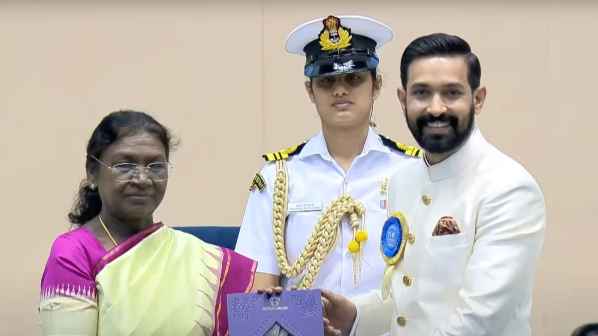 Vikrant Massey honoured with National Award for Best Actor for '12th Fail' Vikrant Massey honoured with National Award for Best Actor for '12th Fail'