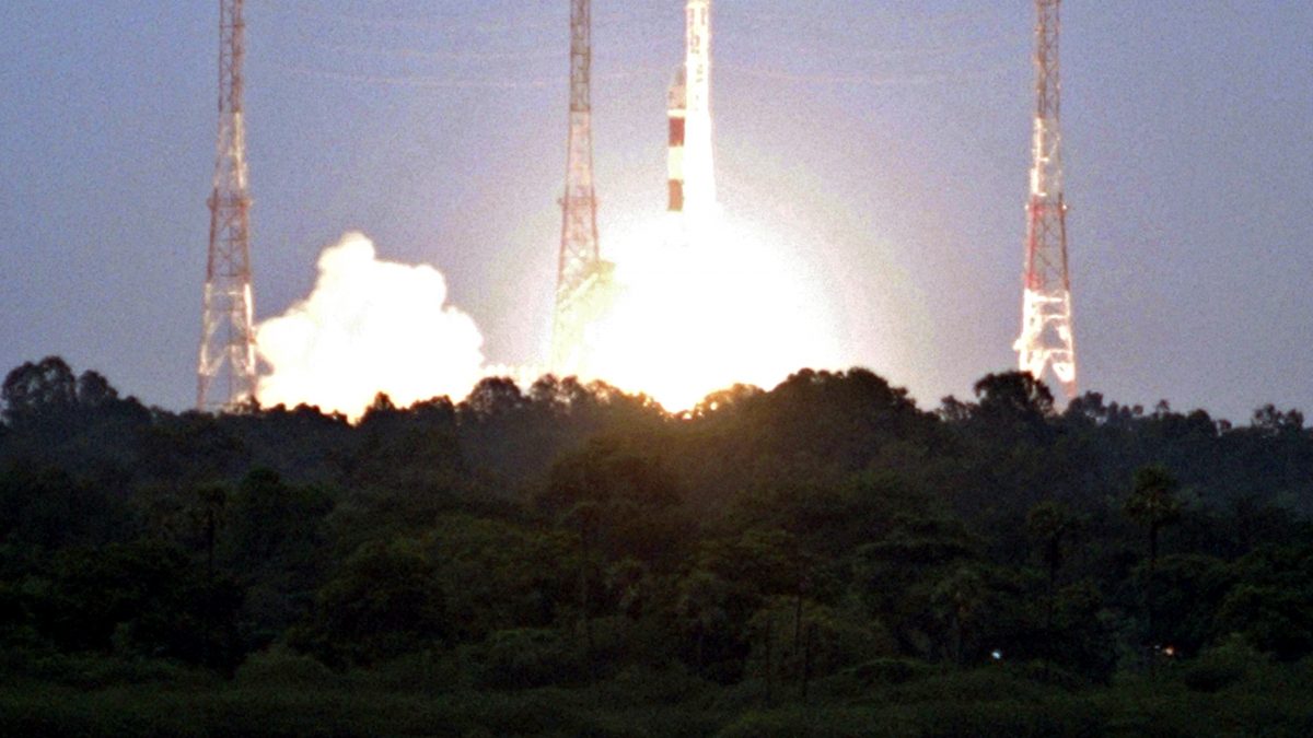Isro’s ‘Bahubali’ rocket lifts off from Sriharikota with heaviest satellite CMS-03 on board. File image/Reuters Isro’s ‘Bahubali’ rocket lifts off from Sriharikota with heaviest satellite CMS-03 on board. File image/Reuters