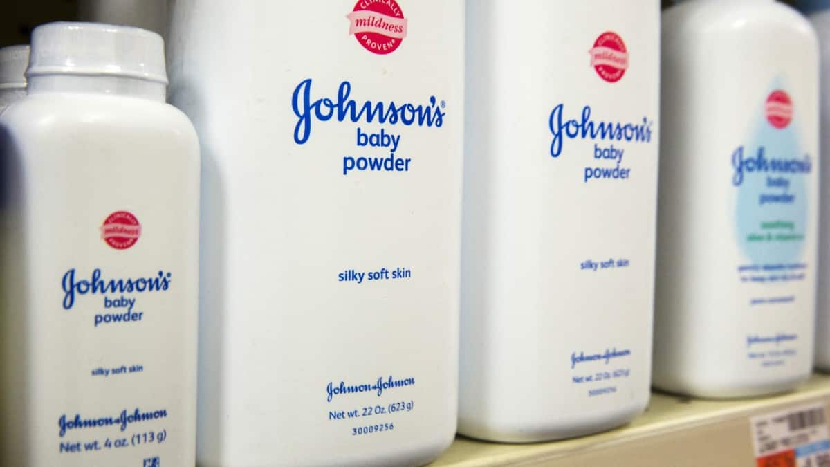 Johnson & Johnson sued in UK: Thousands claim baby powder linked to cancer risk