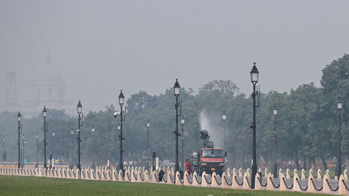 Delhi enters pollution 'red zone': Why have authorities not enforced GRAP 3 yet? Delhi enters pollution 'red zone': Why have authorities not enforced GRAP 3 yet?