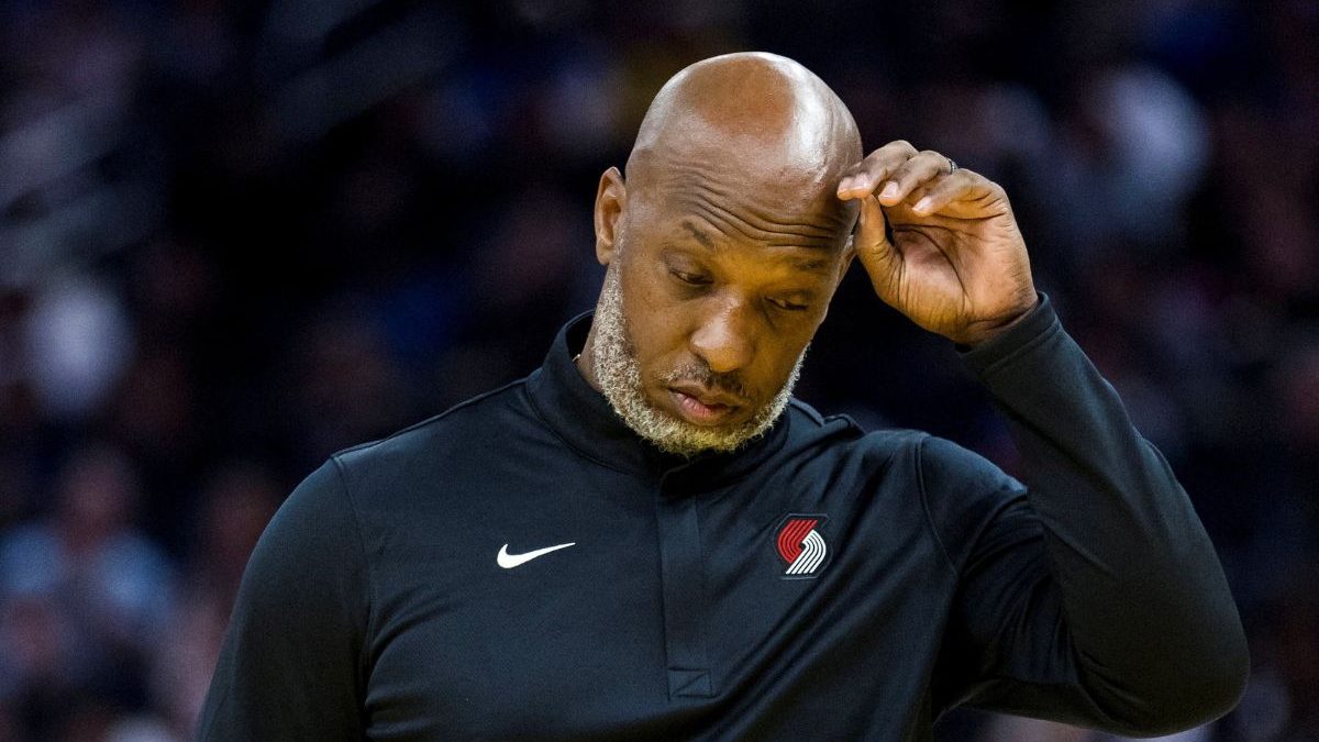 Portland Trail Blazers Head Coach Chauncey Billups reacts during a time-out. Image: Reuters Portland Trail Blazers Head Coach Chauncey Billups reacts during a time-out. Image: Reuters