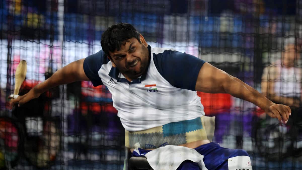 <div>World Para-Athletics Championships: Dharambir wins silver in men's club throw, Atul Kaushik collects discus throw bronze</div>