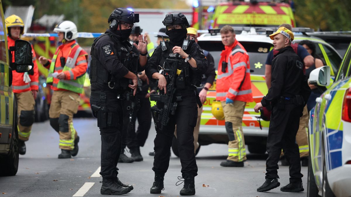 Police and emergency personnel are at the Heaton Park Hebrew Congregation synagogue in Manchester, UK, after a car-ramming and stabbing attack on October 2, 2025. (Photo: Phil Noble/Reuters) Police and emergency personnel are at the Heaton Park Hebrew Congregation synagogue in Manchester, UK, after a car-ramming and stabbing attack on October 2, 2025. (Photo: Phil Noble/Reuters)
