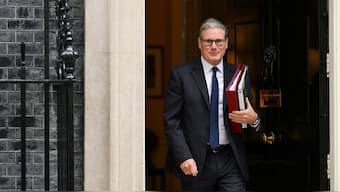 British Prime Minister Sir Keir Starmer leaves 10 Downing Street in London, Britain, on October 15, 2025. (Photo: Jaimi Joy/Reuters)