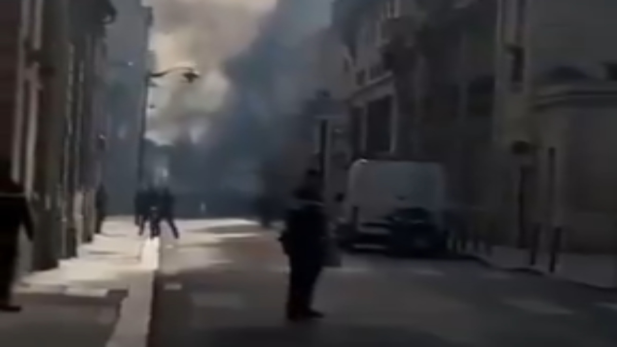 Explosions near French PM’s office trigger fire, day after Lecornu’s sudden resignation Explosions near French PM’s office trigger fire, day after Lecornu’s sudden resignation