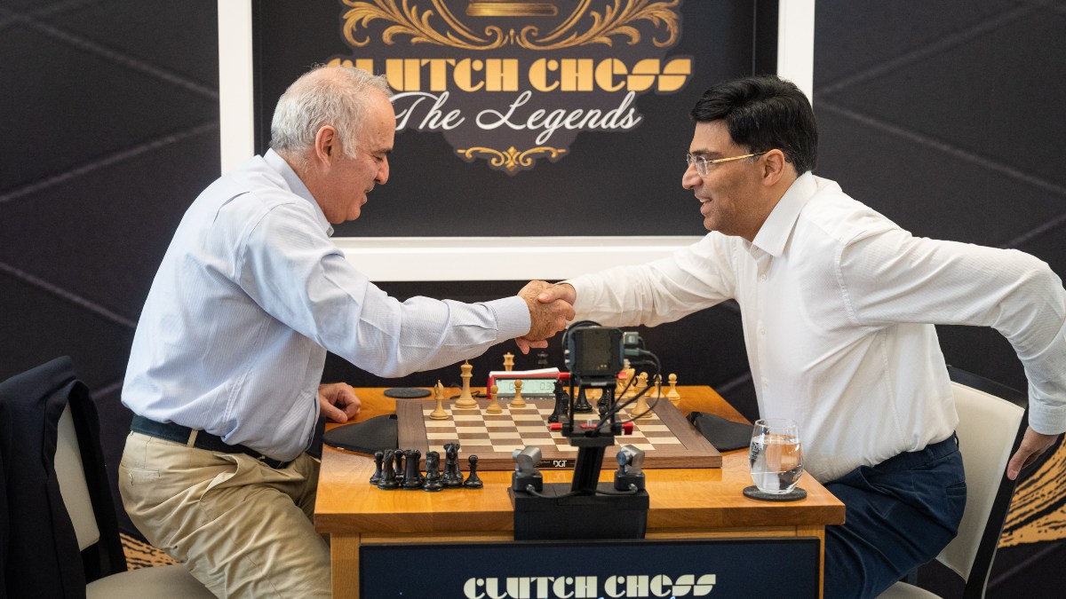 Viswanathan Anand won the last two blitz games on the third and final day of the 'Clutch Chess' event after Garry Kasparov gained an unassailable 13-5 lead. Image credit: Saint Louis Chess Club/Lennart Ootes Viswanathan Anand won the last two blitz games on the third and final day of the 'Clutch Chess' event after Garry Kasparov gained an unassailable 13-5 lead. Image credit: Saint Louis Chess Club/Lennart Ootes