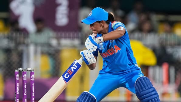 India vs Pakistan LIVE Score, Women’s World Cup 2025: Harmanpreet falls for 19 after India cross 100 at halfway stage