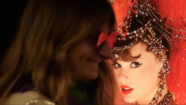 Taylor Swift’s ‘The Life of a Showgirl’ breaks record, sells 2.7 million copies in U.S. on first day