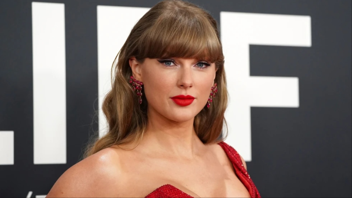 Taylor Swift creates history as ‘The Life of a Showgirl’ The Life of a Showgirl' becomes fastest-selling album in history beating Adele, Jay Z & Drake Taylor Swift creates history as ‘The Life of a Showgirl’ The Life of a Showgirl' becomes fastest-selling album in history beating Adele, Jay Z & Drake