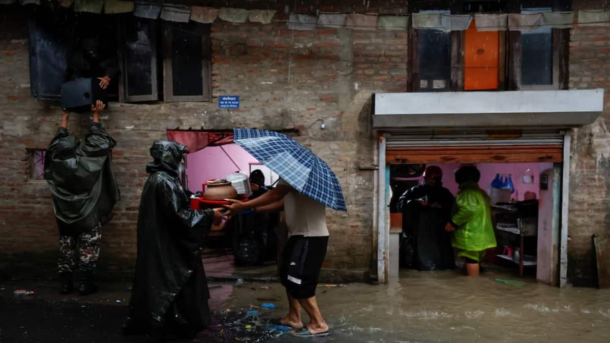 <div>Landslides & floods kill 22 in Nepal as officials warn of severe rainfall</div>