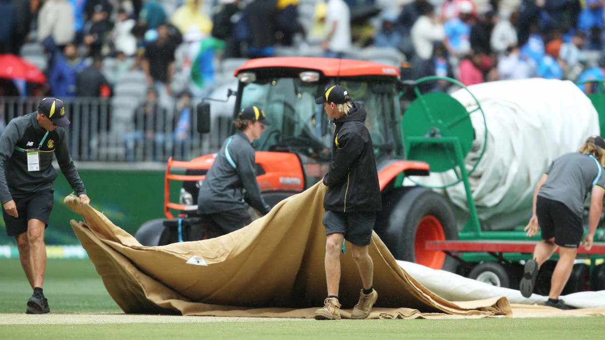 Australia vs India LIVE Score, 1st ODI at Perth: Play to restart at 2 pm IST, match reduced to 26 overs per side Australia vs India LIVE Score, 1st ODI at Perth: Play to restart at 2 pm IST, match reduced to 26 overs per side