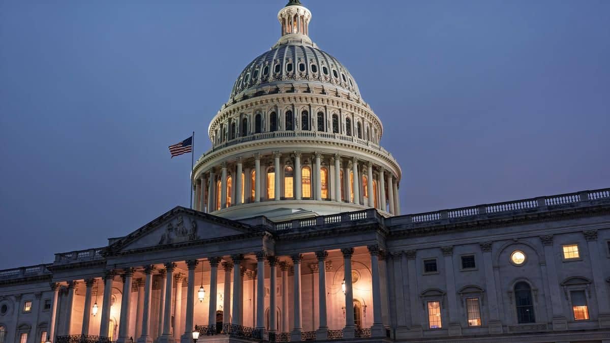 As US shutdown drags on, voters fear both Democrats and Republicans could pay the price