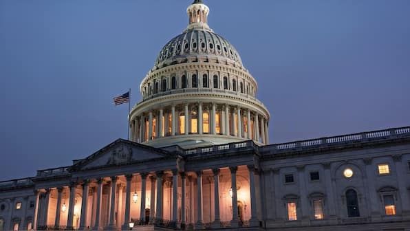 As US shutdown drags on, voters fear both Democrats and Republicans could pay the price