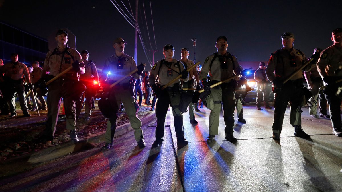 Trump admin declares Chicago a ‘war zone’: What ‘war from within’ rhetoric means for US cities and democracy Trump admin declares Chicago a ‘war zone’: What ‘war from within’ rhetoric means for US cities and democracy