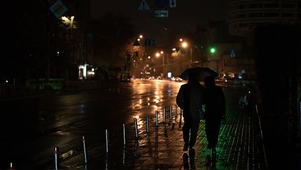 Ukraine braces for winter as Russia targets power grid, Zelenskyy seeks US support