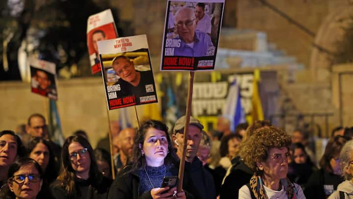 Hamas returns body of another hostage as families urge Netanyahu to pause ceasefire deal Hamas returns body of another hostage as families urge Netanyahu to pause ceasefire deal