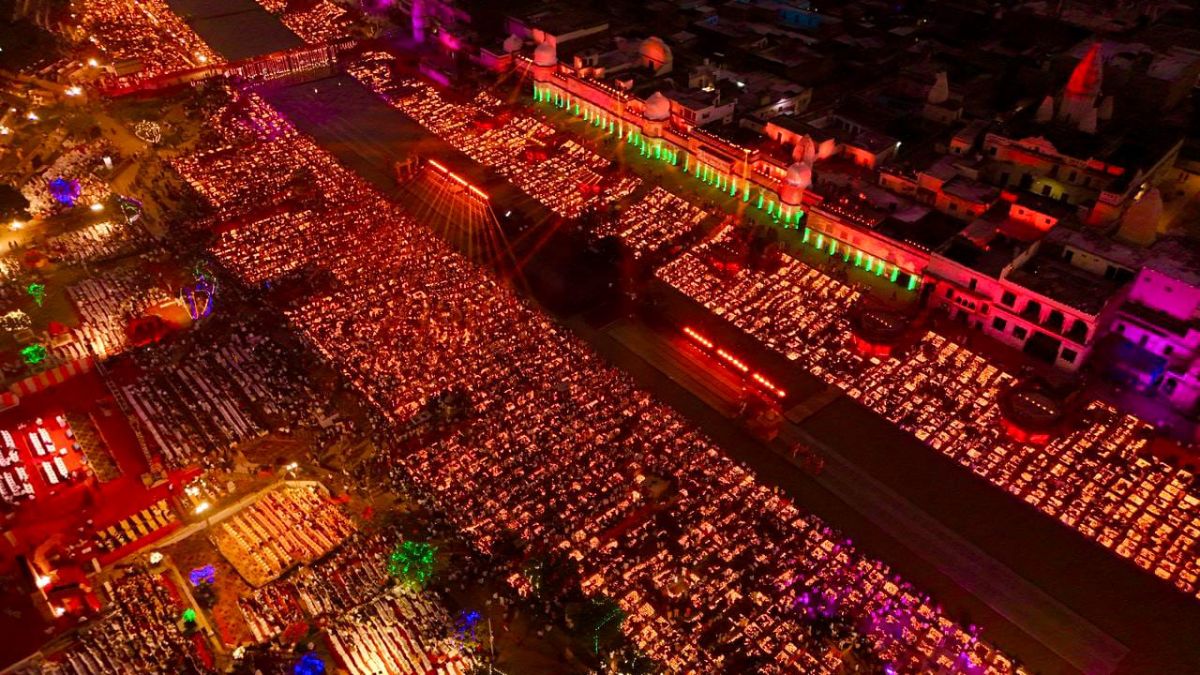 Ayodhya Deepotsav sets two world records: 26.17 lakh diyas lit, 2,128 people perform aarti Ayodhya Deepotsav sets two world records: 26.17 lakh diyas lit, 2,128 people perform aarti