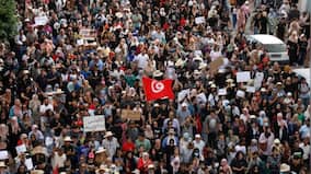 ‘We want to breathe’: Hundreds march in Tunisia’s capital over worsening pollution