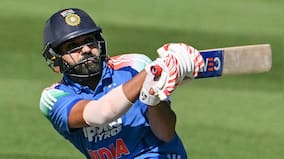 Australia vs India LIVE Score, 3rd ODI at Sydney: Rohit unleashes big shots as India look set in chase of 237