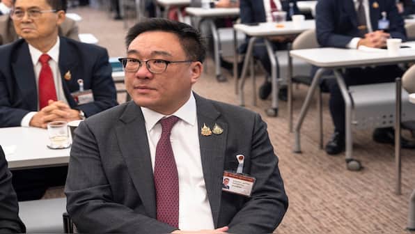 Thailand: Thaksin's party elects new leader after court axed daughter Paetongtarn