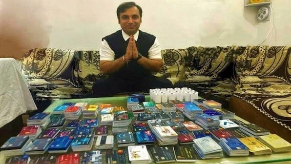 This Indian man won the Guinness title for having 1,638 valid credit cards