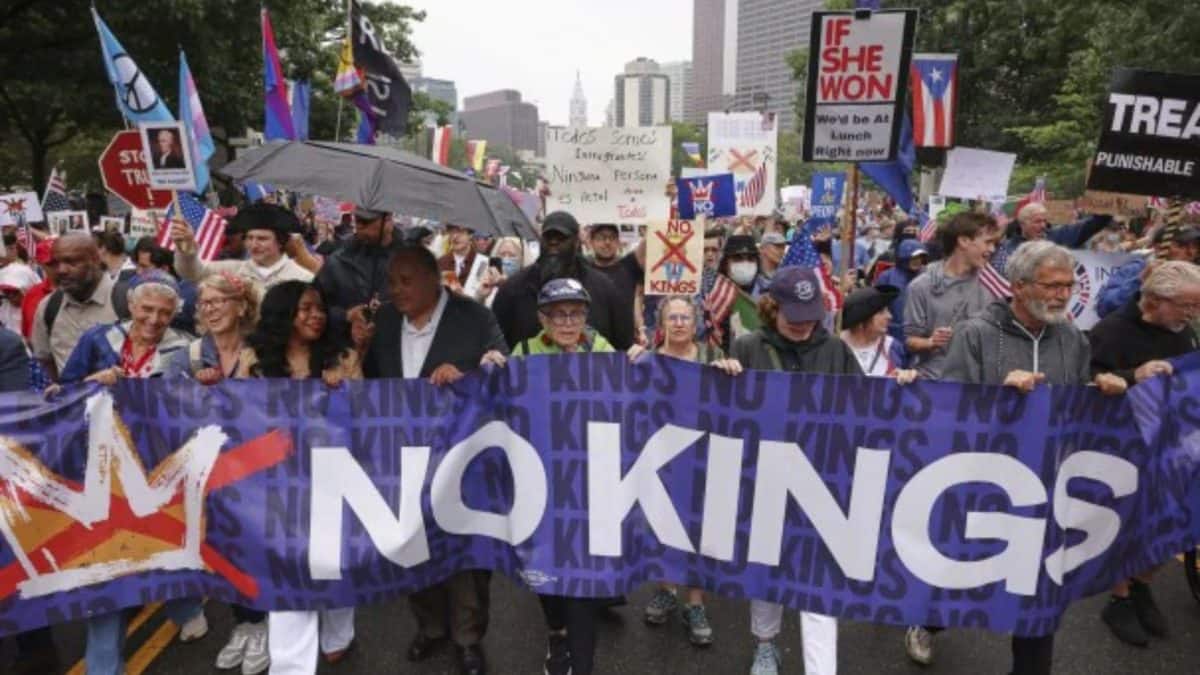 'No Kings’ protest returns: Thousands in Chicago to rally against Trump’s alleged authoritarianism