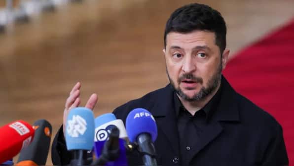Zelenskyy joins EU summit as leaders discuss elusive Ukraine peace, missed migration deadline