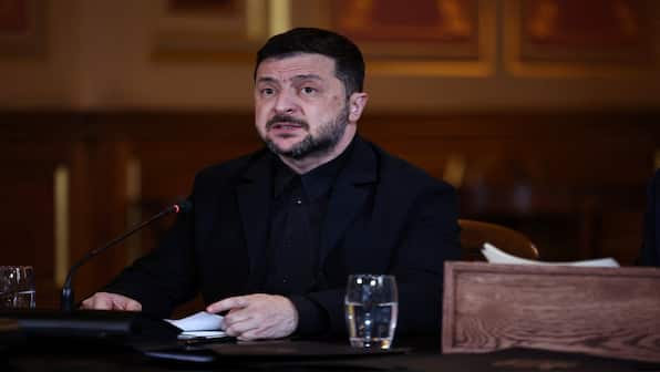 Zelenskyy thanks UK for support, warns Putin is driving Ukraine toward 'humanitarian disaster'