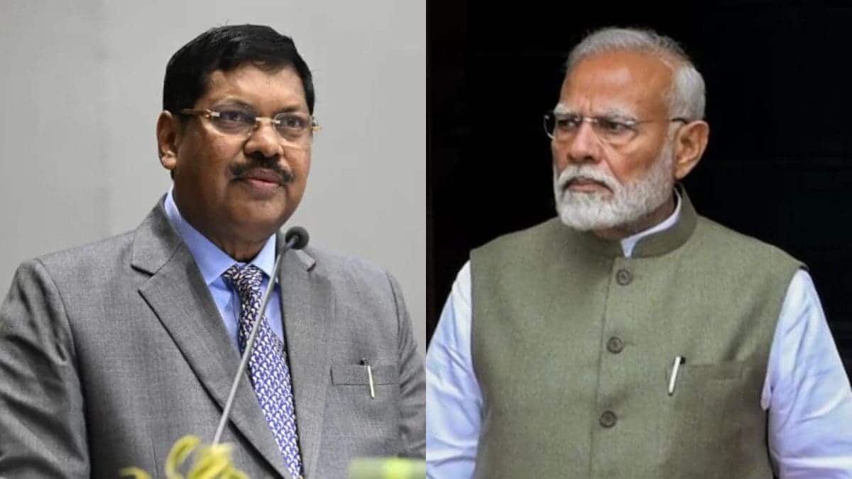 <div>'Utterly condemnable': PM Modi speaks to CJI Gavai, says attack 'angered every Indian'</div>