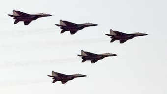 A team of Sukhoi SU 30 MKI rehearse for India's Air Force Day in New Delhi October 6, 2005. File Photo/Reuters