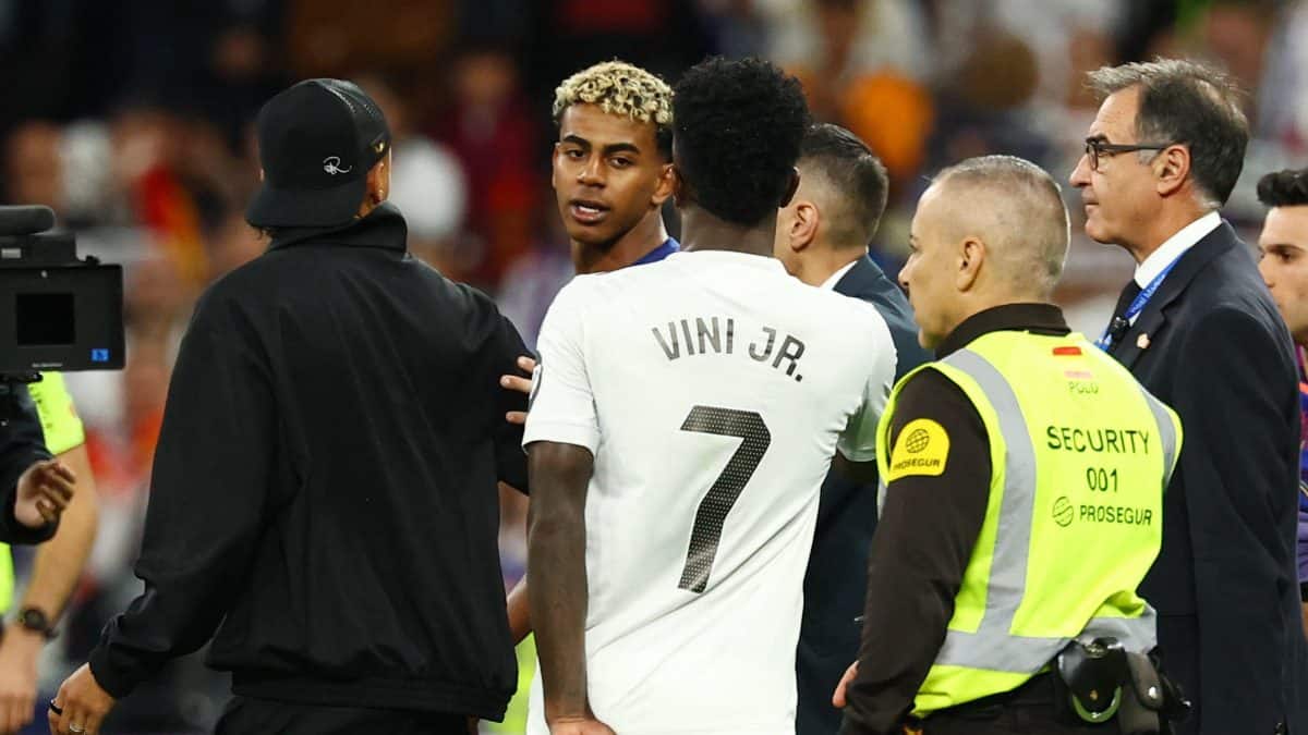 Vinicius Jr's volatile night: Angry outburst against manager Xabi Alonso and post-match confrontation with Lamine Yamal – Firstpost