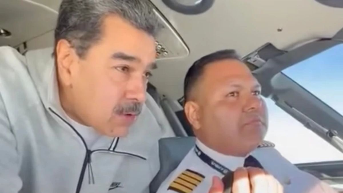 In this image made from a video posted on the Facebook account of Venezuelan President Nicolás Maduro shows Maduro standing behind pilot Bitner Villegas in the cockpit of an airplane. File image/AP In this image made from a video posted on the Facebook account of Venezuelan President Nicolás Maduro shows Maduro standing behind pilot Bitner Villegas in the cockpit of an airplane. File image/AP