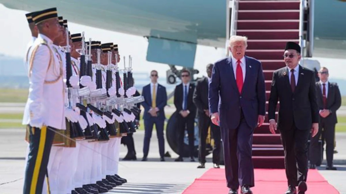 Trump arrives in Malaysia to attend Asean Summit for first time in 8 years Trump arrives in Malaysia to attend Asean Summit for first time in 8 years