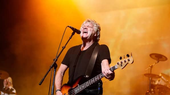 John Lodge, singer and bassist of Moody Blues during classic era, passes away at 82
