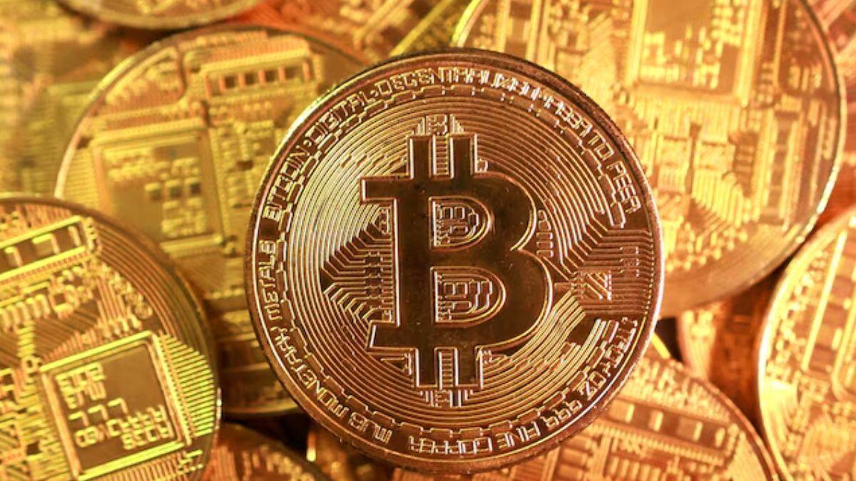 Gold and bitcoin price surges: This is the rally of fear not euphoria –  Firstpost