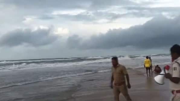 Breaking News Live Updates: Cyclone Montha hits Andhra coast, one dead, schools shut amid heavy rain