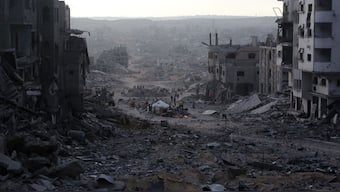 Hundreds of thousands of Palestinians have returned to a devastated Gaza City following an Israel-Hamas ceasefire, as both sides begin talks on implementing US President Donald Trump’s 20-point plan, which calls for Hamas to disarm and refrain from governing post-war Gaza. (Photo: AFP)