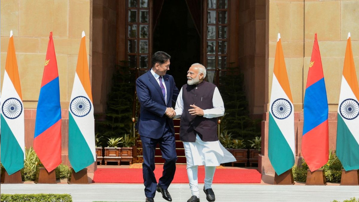 Prime Minister Narendra Modi meets with Mongolia's President Khurelsukh Ukhnaa at the Hyderabad House in New Delhi, India, October 14, 2025. (Photo: India's Press Information Bureau/Handout via REUTERS )
Prime Minister Narendra Modi meets with Mongolia's President Khurelsukh Ukhnaa at the Hyderabad House in New Delhi, India, October 14, 2025. (Photo: India's Press Information Bureau/Handout via REUTERS )