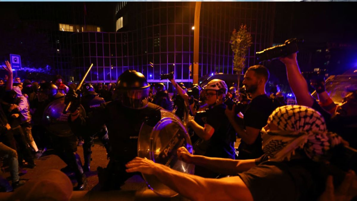 Mass protests erupt across Spain against Israel, demand arrest of Netanyahu Mass protests erupt across Spain against Israel, demand arrest of Netanyahu