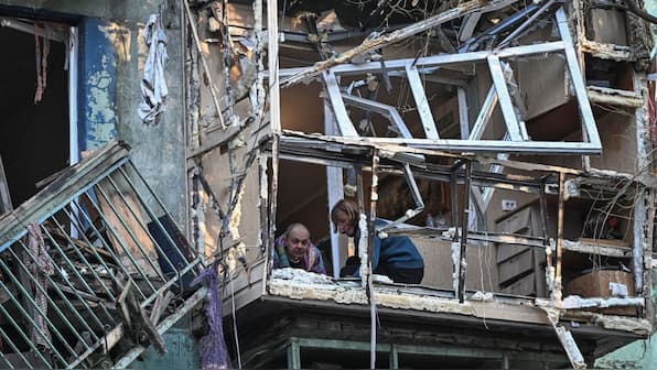 Trump-Putin talks on hold, Russia rains missiles on Ukraine; Kyiv mayor says 2 dead, homes ablaze
