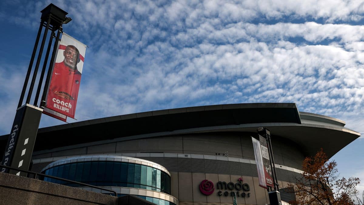 Mafia, illegal poker games and NBA players: The gambling racket in the US, explained