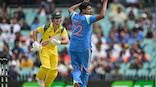 Australia vs India LIVE Score, 3rd ODI at Sydney: India need more wickets as Australia continue to cruise