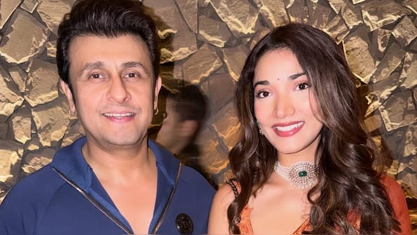 '12th Fail' star Medha Shankr takes a trip down memory lane of attending Sonu Nigam's concert at the age of 11: 'Couldn't hold back tears and...'