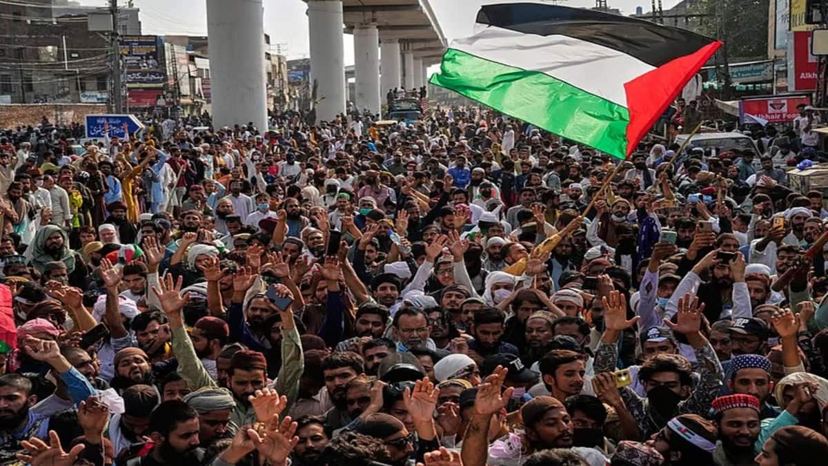 Lahore protests, rise of Tehreek-e-Labbaik reveal Pakistan’s deeper malaise