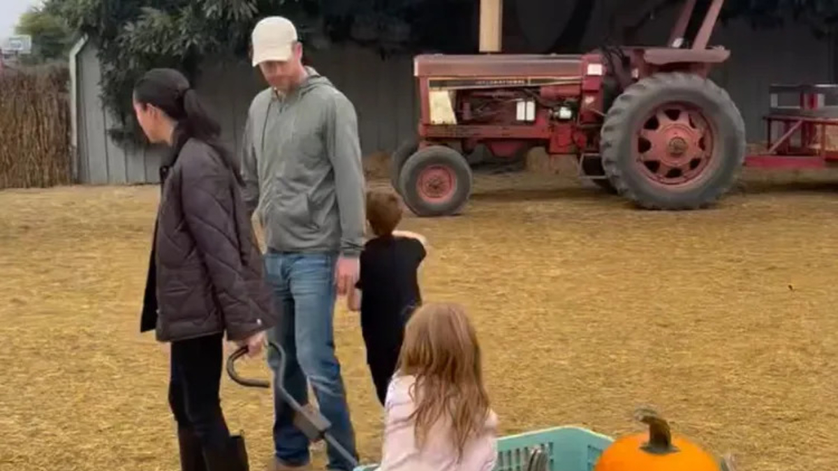 Meghan Markle and Prince Harry visit a pumpkin patch with kids Prince Archie and Princess Lilibet ahead of Halloween Meghan Markle and Prince Harry visit a pumpkin patch with kids Prince Archie and Princess Lilibet ahead of Halloween