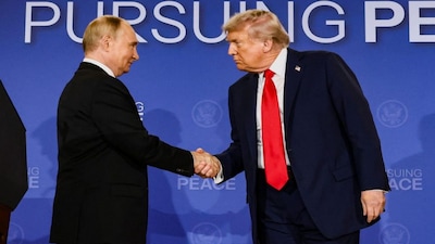 US President Donald Trump with Russian President Vladimir Putin. File image/Reuters