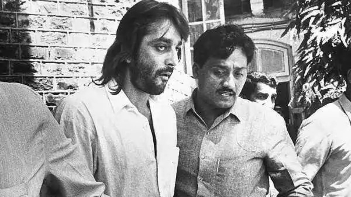 'Sanjay Dutt was crazy for weapons,' public prosecutor recalls the 1993 Bombay blasts, reveals 'Before the blasts, Abu Salem brought...' 'Sanjay Dutt was crazy for weapons,' public prosecutor recalls the 1993 Bombay blasts, reveals 'Before the blasts, Abu Salem brought...'